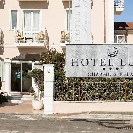 Luna Hotel
